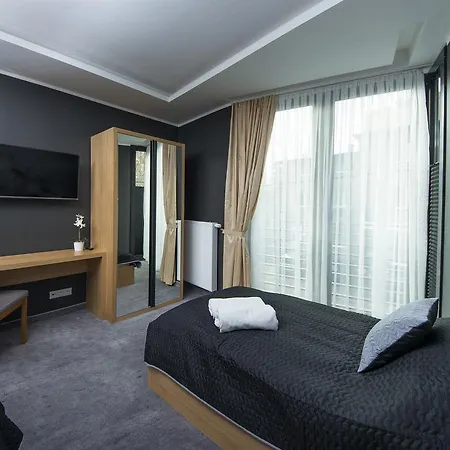 Aparthotel D20 3*