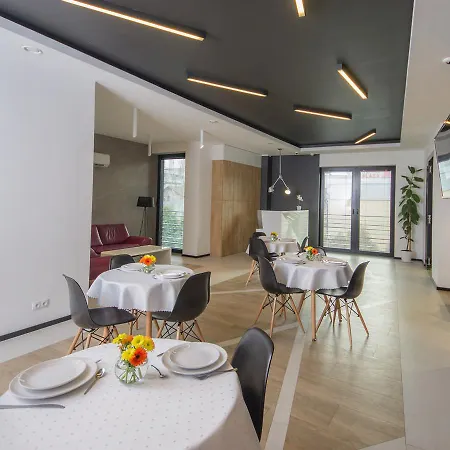 Aparthotel D20 3*
