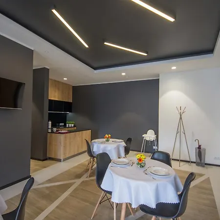 D20公寓 3* 雷布尼克